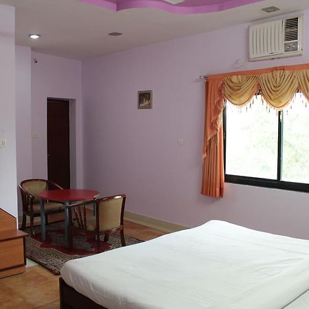 Hotel Rajshree Pushkar Bagian luar foto