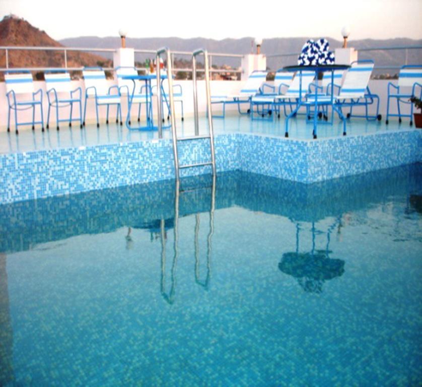 Hotel Rajshree Pushkar Bagian luar foto