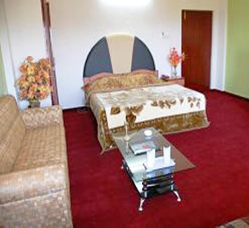 Hotel Rajshree Pushkar Bagian luar foto
